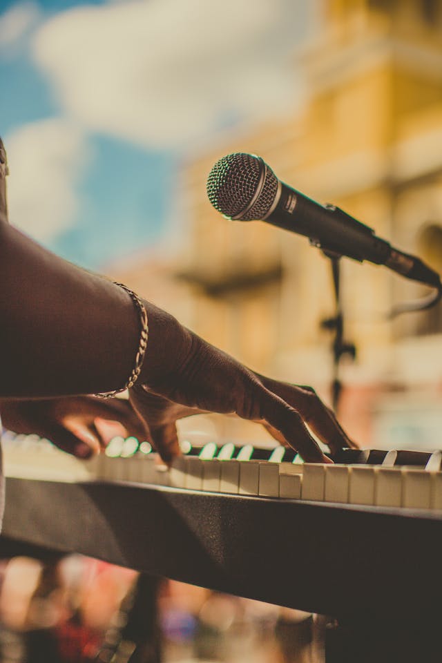 pexels-caleb-oquendo-2927080